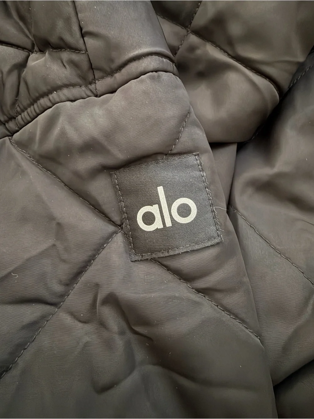 ALO Yoga Urbanite Wrap Puffer Jacket Size Medium